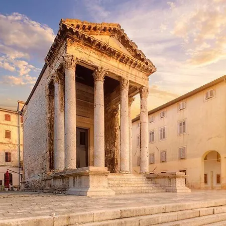 Apartment Center Bag Pula