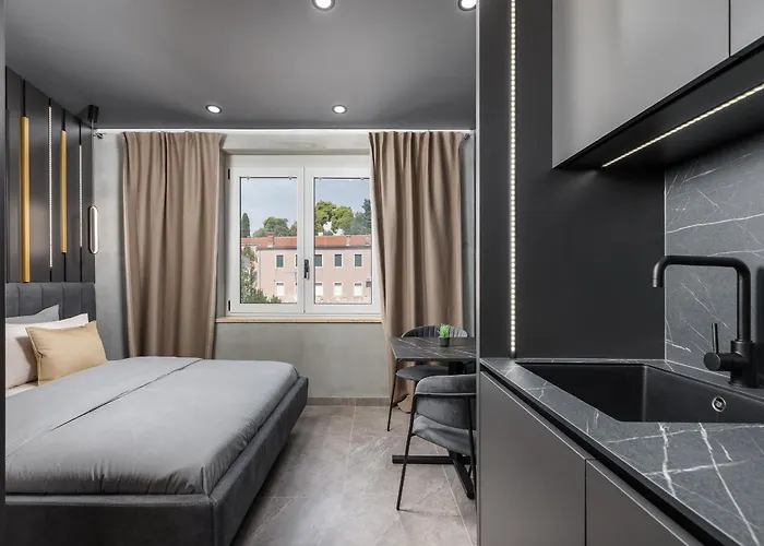 Lejlighed Center Bag *